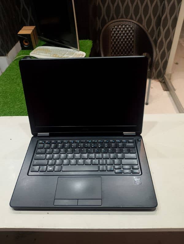 Bag free core I5 5th generation laptop 8gb ram 128 ssd with backlight 0