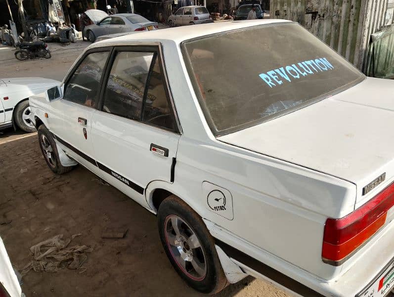 Nissan Sunny 1988 4