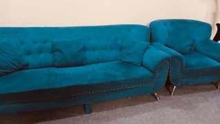 5 seater Sofa with Cushions and Center Table