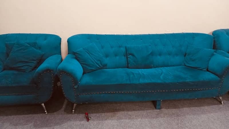 5 seater Sofa with Cushions and Center Table 3