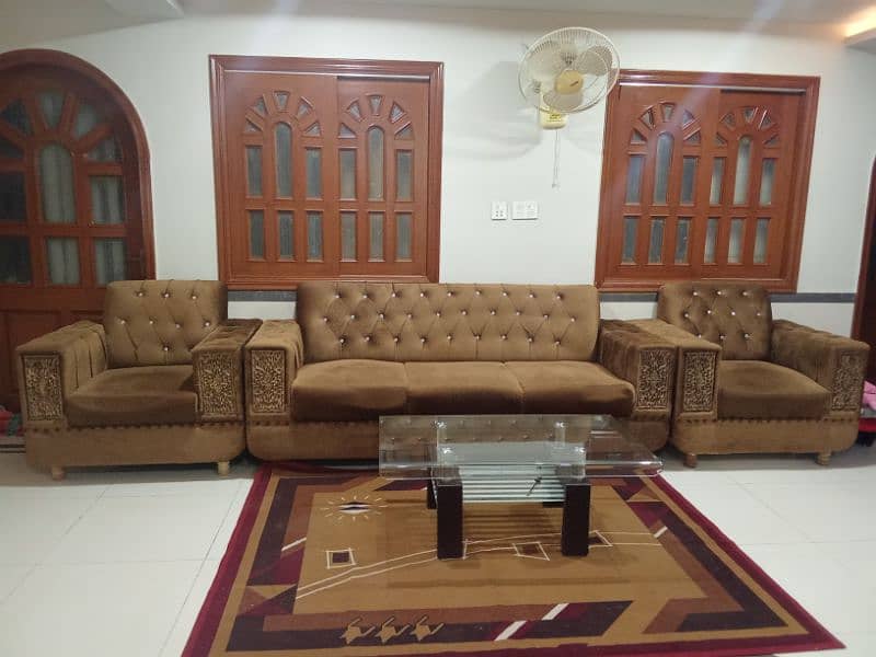 7 seater sofa set. 1