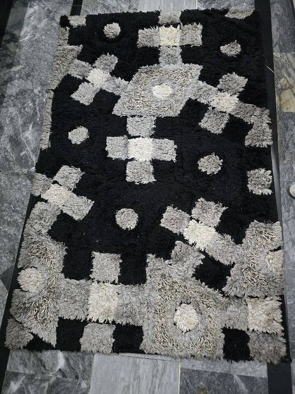 black ,white and grey rug 1