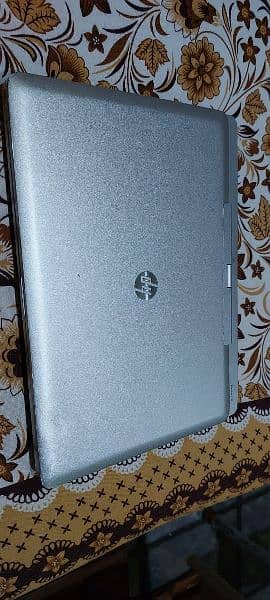 Hp revelove 810 i7 4th gen 1