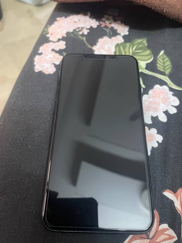 IPhone 11 pro max 1