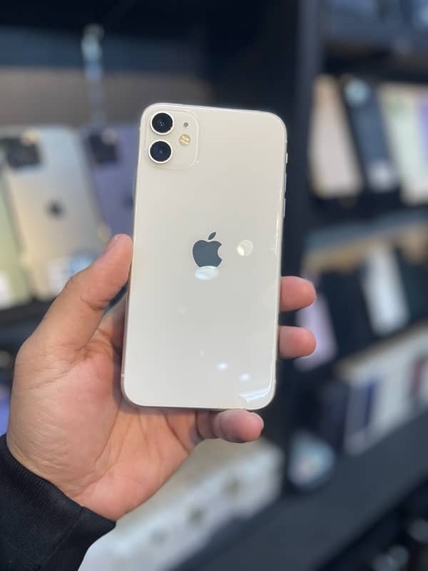 iPhone 11 128gb PTA Approved 3