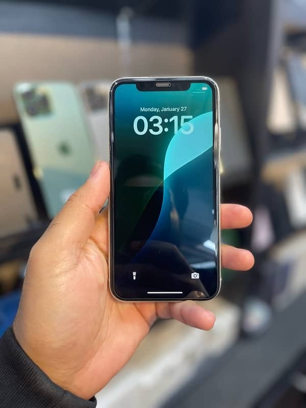 iPhone 11 128gb PTA Approved 4