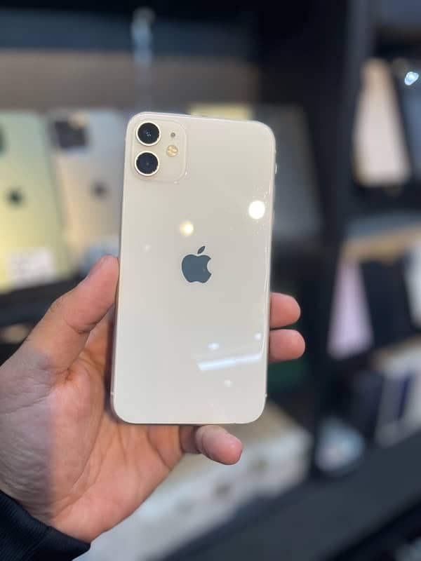 iPhone 11 128gb PTA Approved 5