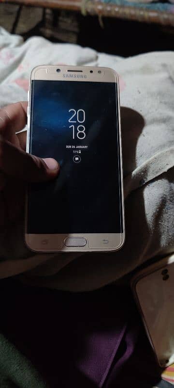 samsung j7 pro 4