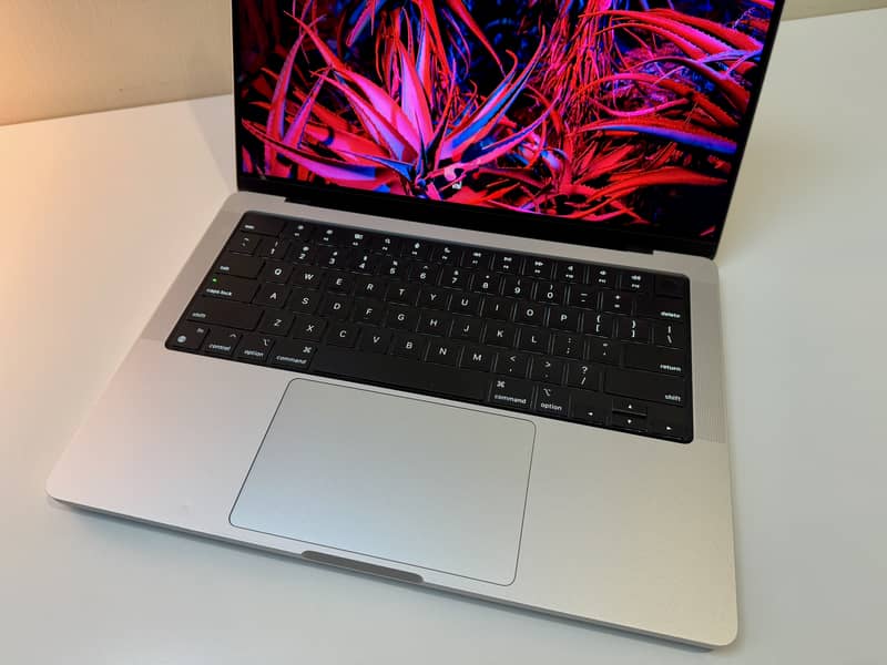 MacBook Pro M1 14.2 inch 2021 0