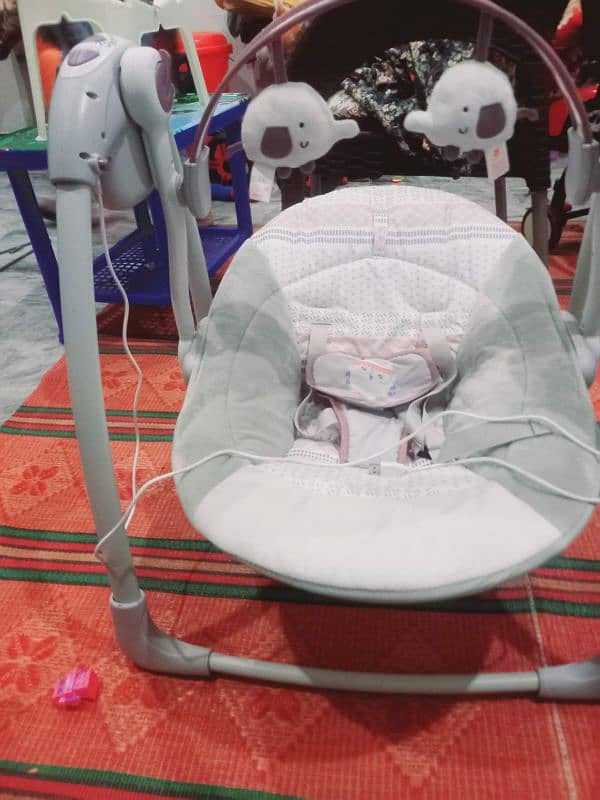 mastela baby electric swing 2