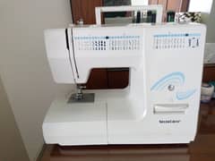 Like new silver crest sewing machine pls text or what's app