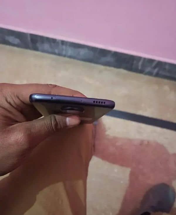 Motorola z 4 . . . 4 gb ram 128 momry  vip mble official pta aprood 1