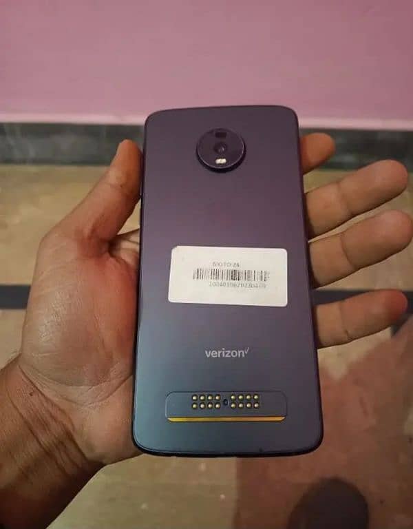 Motorola z 4 . . . 4 gb ram 128 momry  vip mble official pta aprood 5