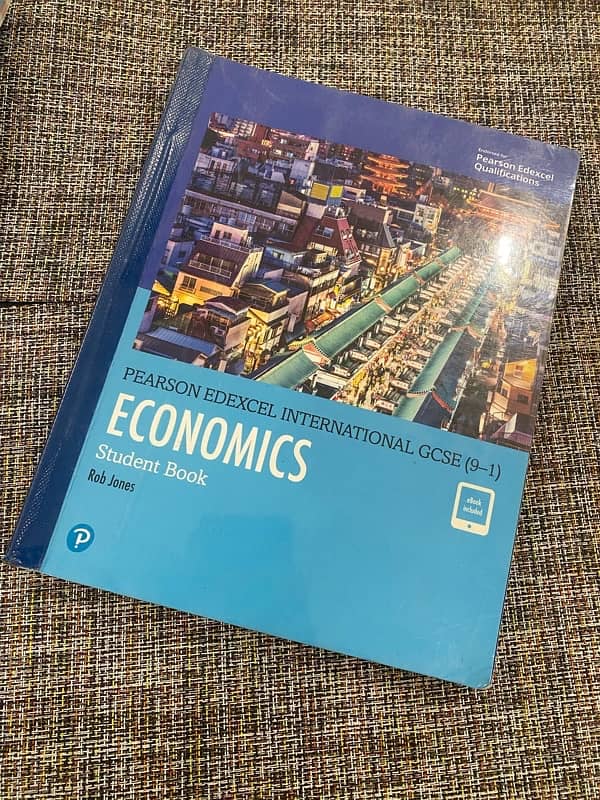 Pearson Edexcel International GCSE (9–1) Economics book by Rob Jones 0