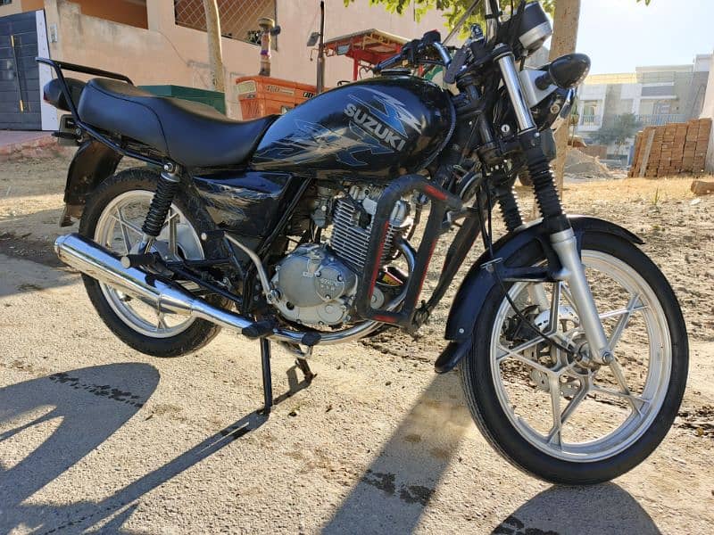 Suzuki GS 150 SE 0