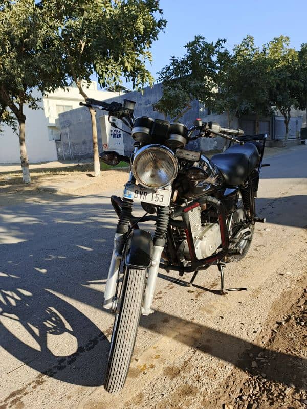 Suzuki GS 150 SE 2