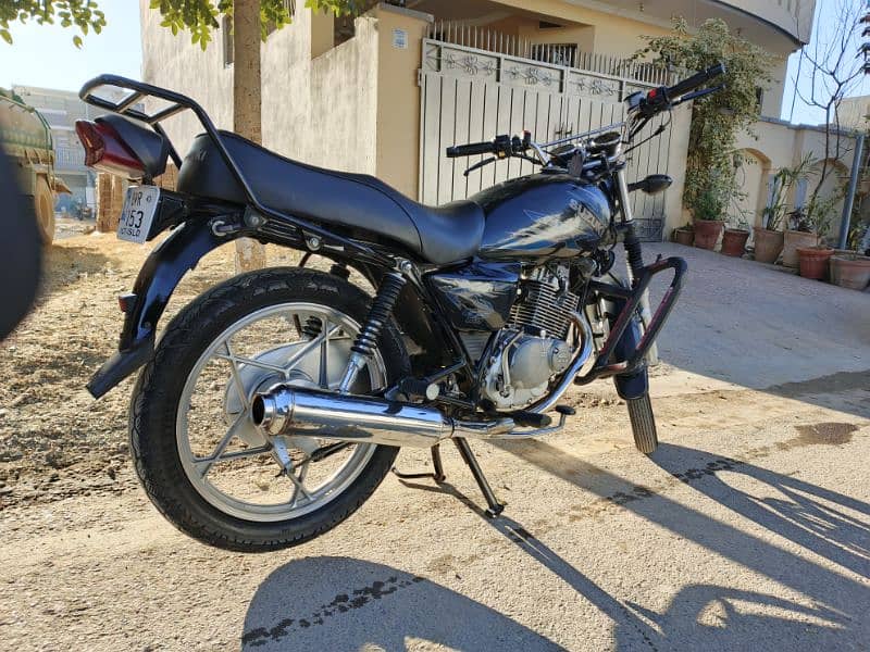 Suzuki GS 150 SE 5