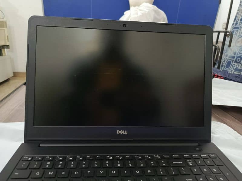 Dell Latitude 3550 2