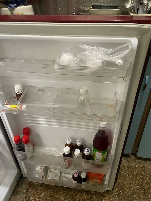 Refrigerator for sale description 24457/persona plus/GD/MRF 8