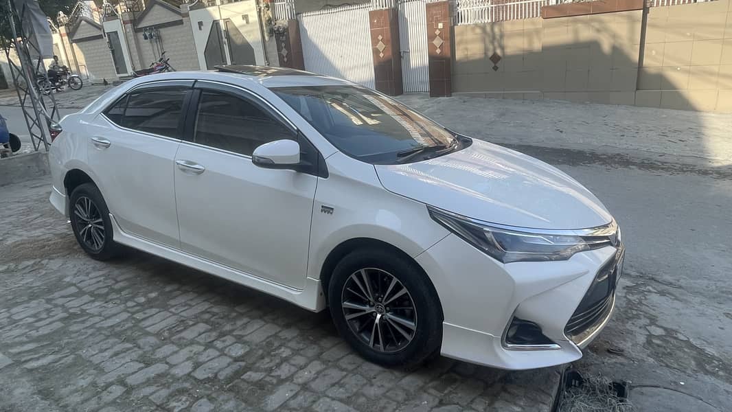 Toyota Corolla Altis 2021 5