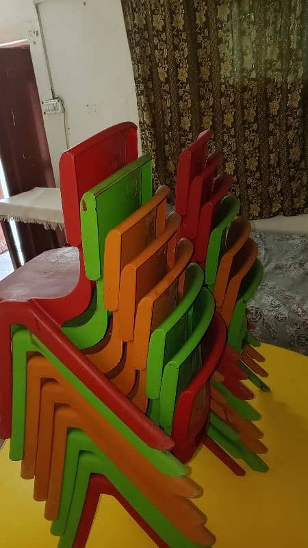 Plastic chairs 9