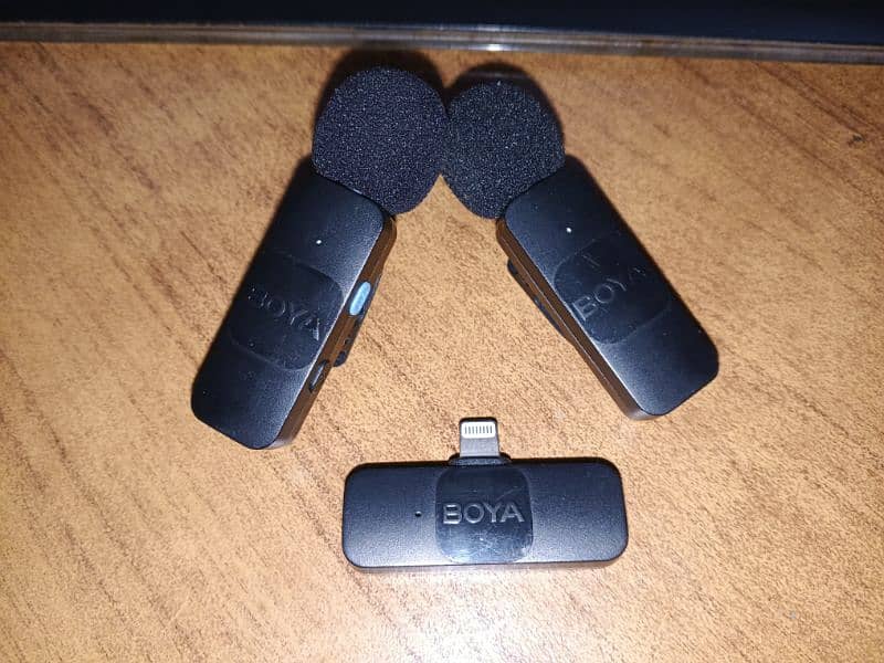 boya BY v20 dual wireless microphone for iphone 0