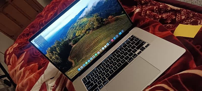 Mac Book Pro 16 Inch 2019 1