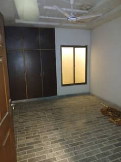 2.5 MARLA DOUBLE STORY 3 ROOMS HOUSE FOR RENT IN FAIZ ALAM TOWN NEAR GIFT UNIVERSITY GUJRANWALA FULLY TILED WITH WOODWOR RENT 18000