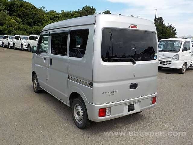 Mitsubishi Minicab 2019/25 Triptonic 1