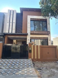 5 MARLA BRAND NEW HOUSE FOR SALE IN DHA RAHBAR BLOCK K