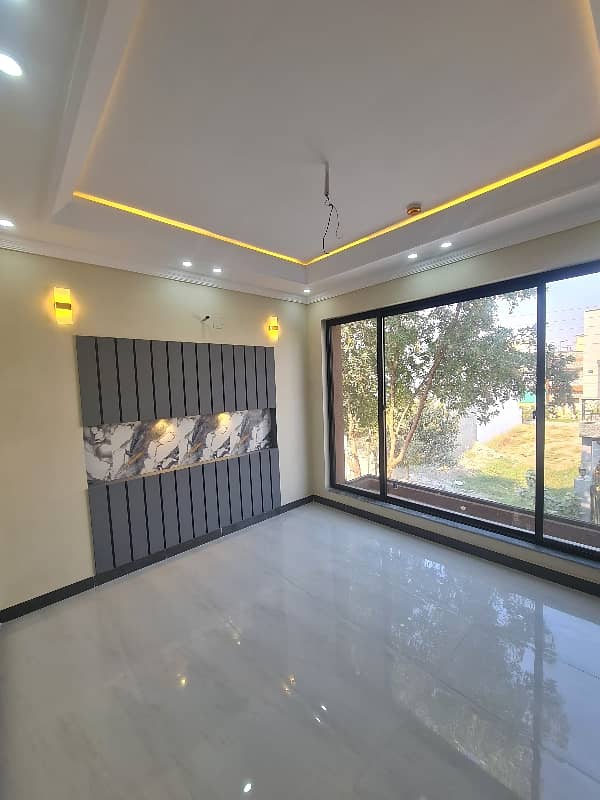 5 MARLA BRAND NEW HOUSE FOR SALE IN DHA RAHBAR BLOCK K 7