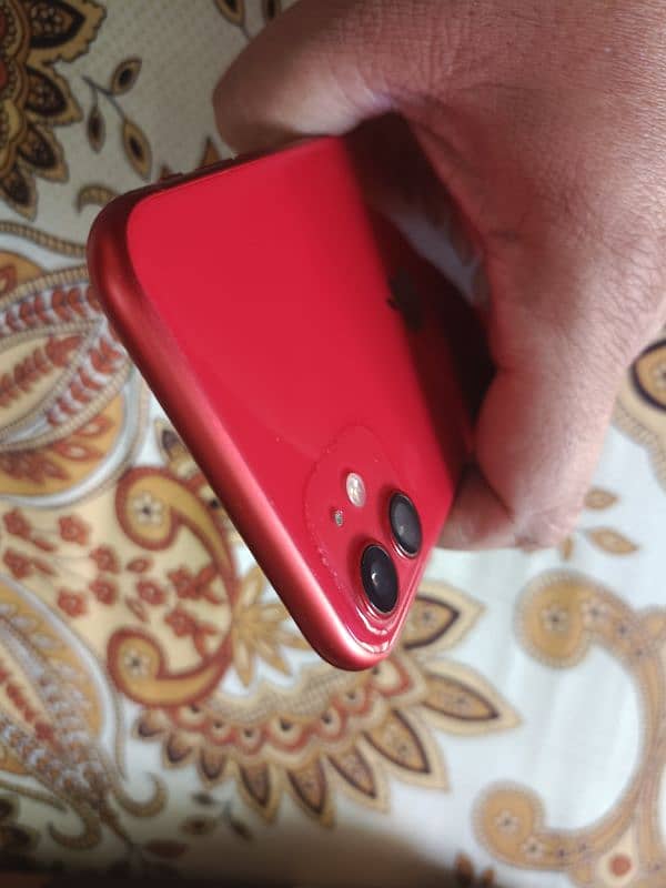 Iphone 11 64GB Red Color 5