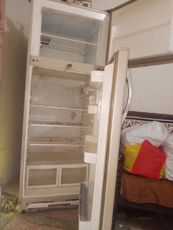 Haier Refrigerator OK condition 4