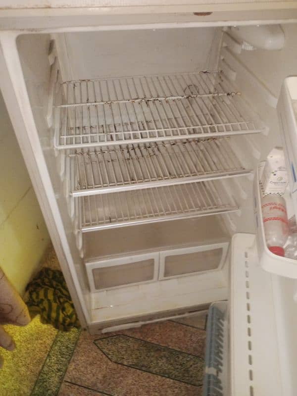 Haier Refrigerator OK condition 6