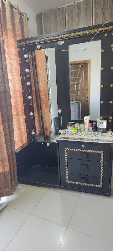 Dressing Table 2