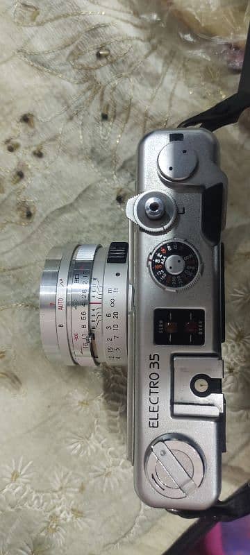 camera (yashica) 2