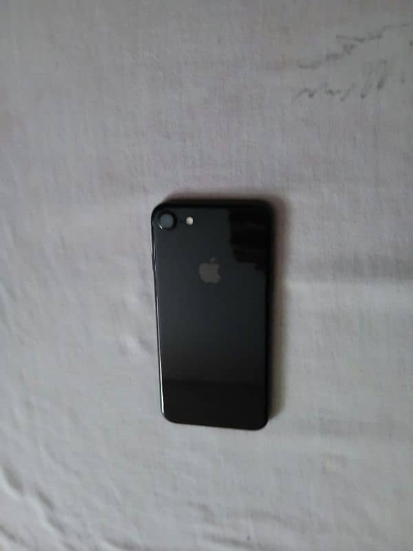 APPLE IPHONE 7 PERFECT CONDITION NO SCAM GENUINE SALER 2