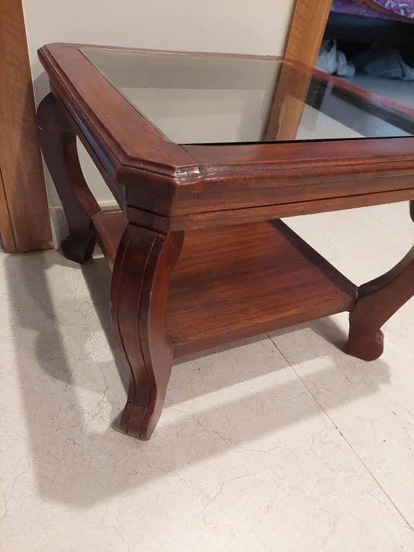 Sale of dining table with 6 chairs and one centre and 2 side tables 7