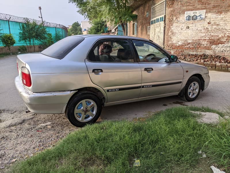 Suzuki Baleno 2002 10