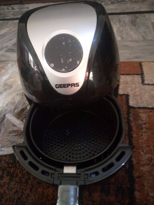 Geepas Airfryer Brand new 1