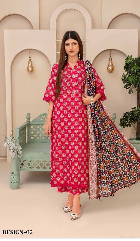 Zari lawn original 3pcs suits lady suits 8