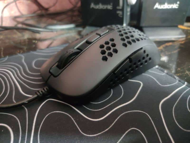 MagmaSnake RGB Gaming Mouse 3