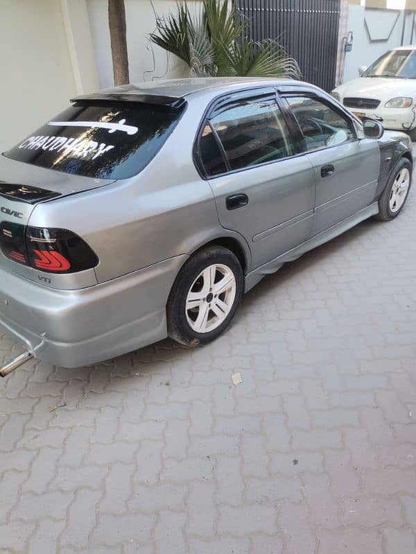 Honda Civic VTi 1999 10