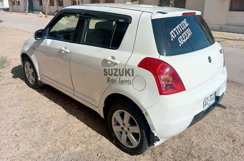 Suzuki Swift 2011 DLX (03205078774) 3