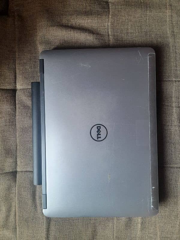 Dell Latitude E6440 0