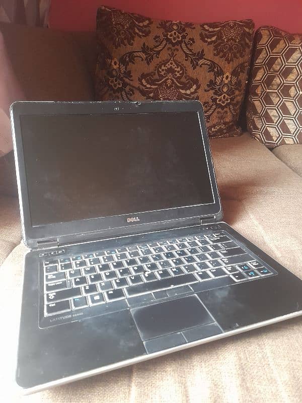 Dell Latitude E6440 2