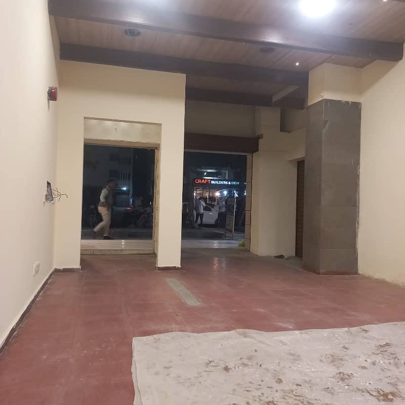 1000 sqft Shop for Rent in Boat Basin Clifton Karachi 0