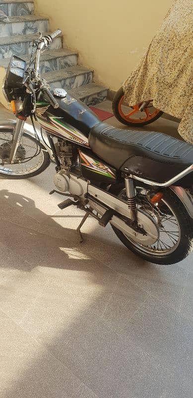 Honda CG 125 excellent condition 4