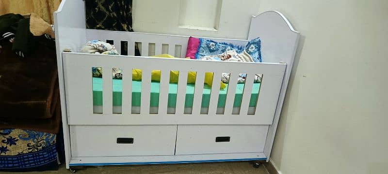 baby bed with double mattres 0