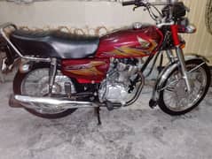 Honda 125 one hand use lush condition h